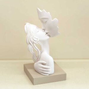 Scultura "Bacio" Base Nocciola